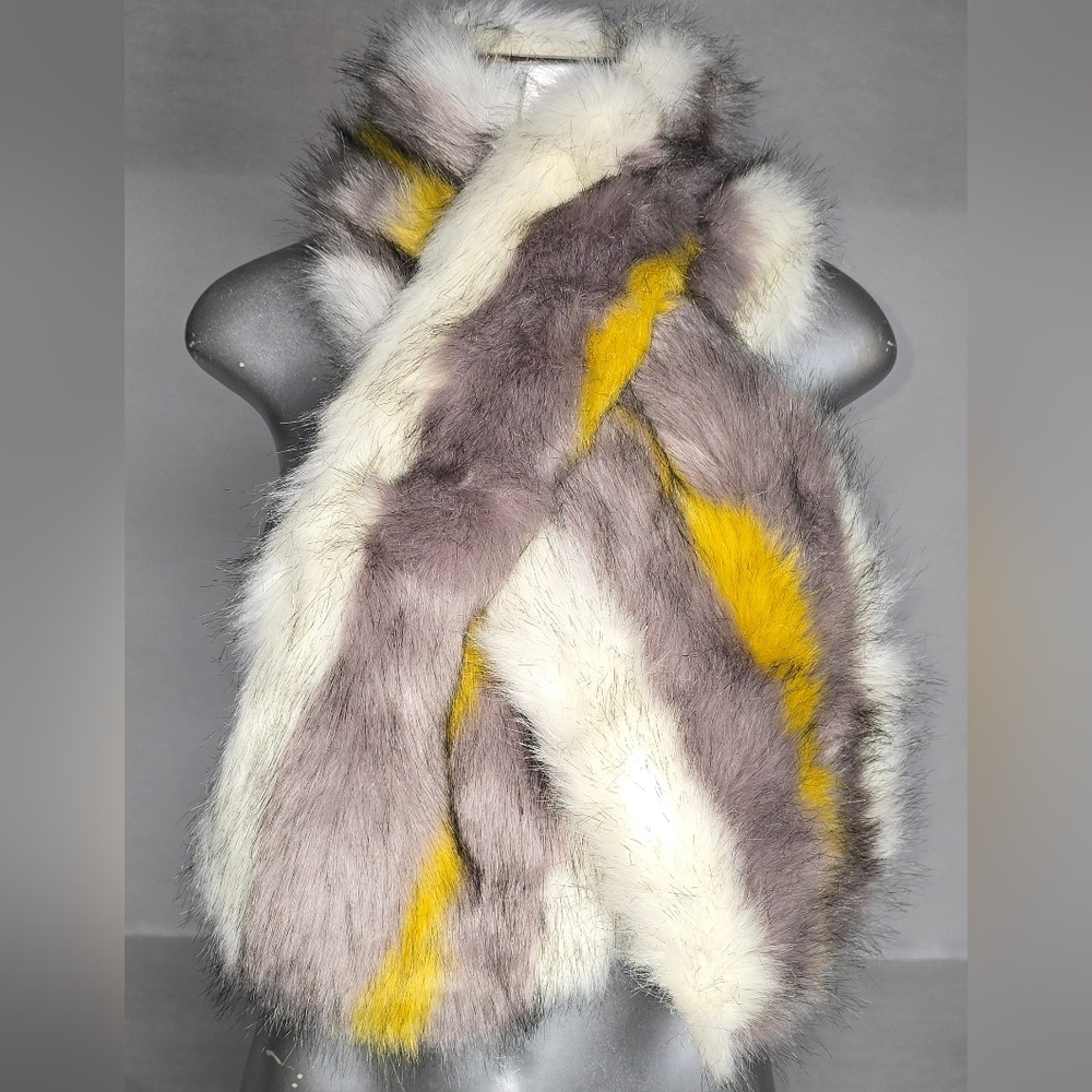 Faux Fur Women’s Scarf A New Day 59 X 8 One Size Pull Through Scarf